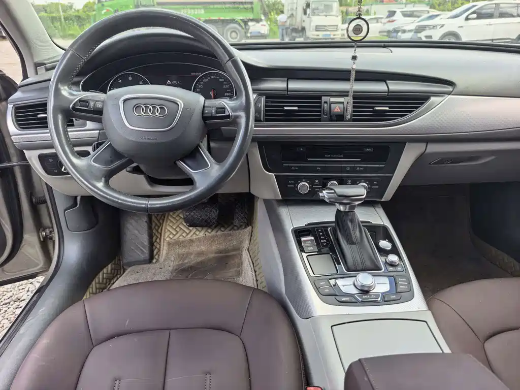 Audi A6L — миниатюра 7