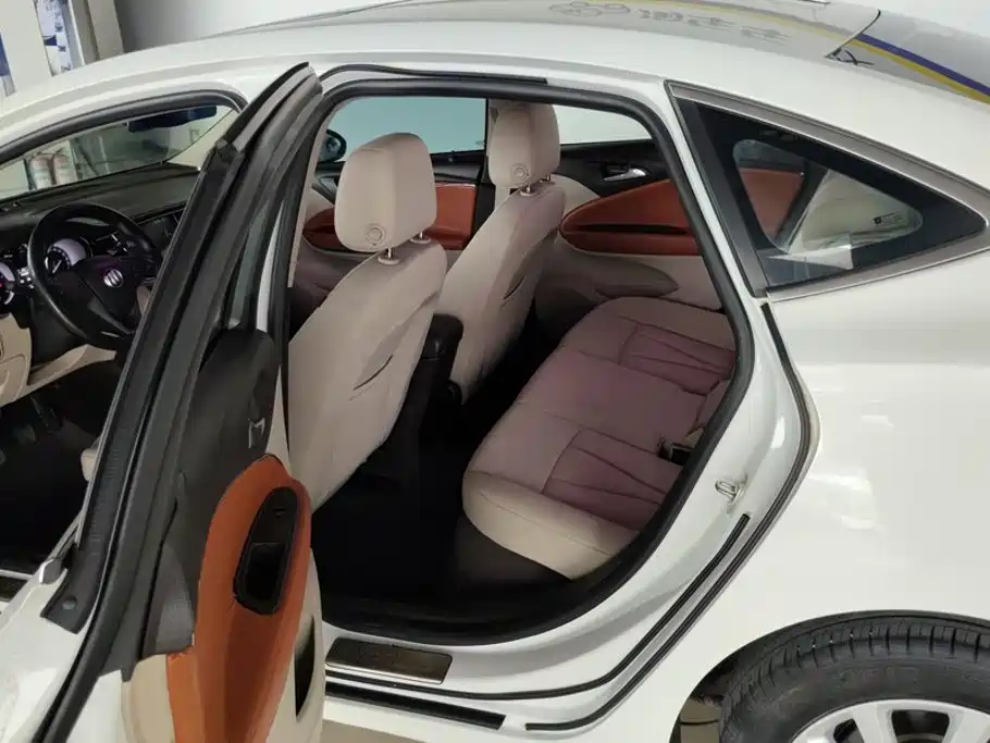 Buick Verano — миниатюра 11