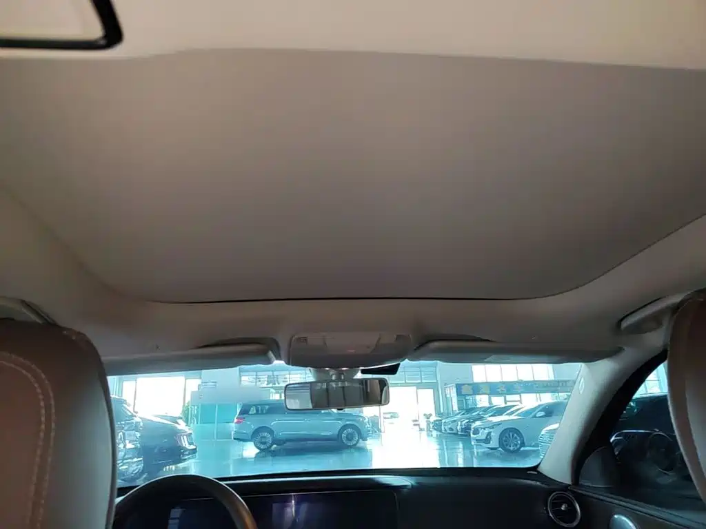 Mercedes-Benz E-Class — миниатюра 18
