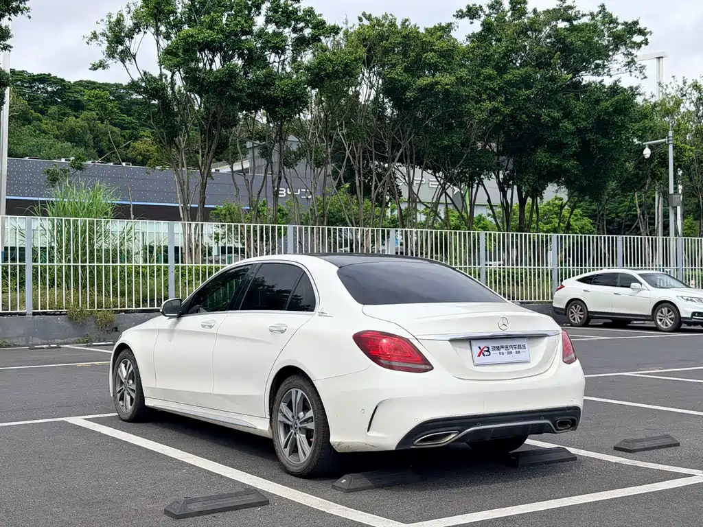Mercedes-Benz C-Class — миниатюра 8