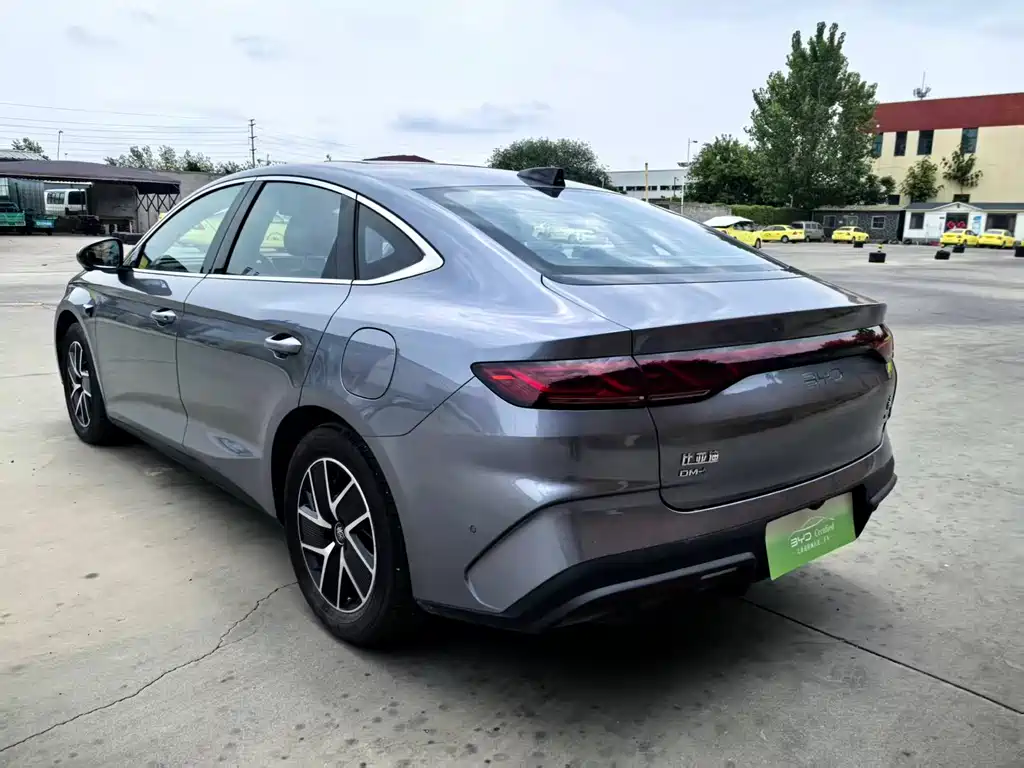 BYD Qin L L 2025 DM-i Smart Drive 120KM