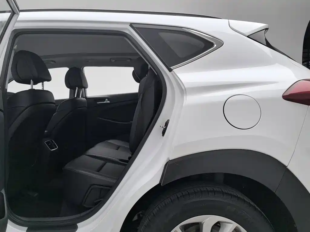 Hyundai Tucson — миниатюра 15