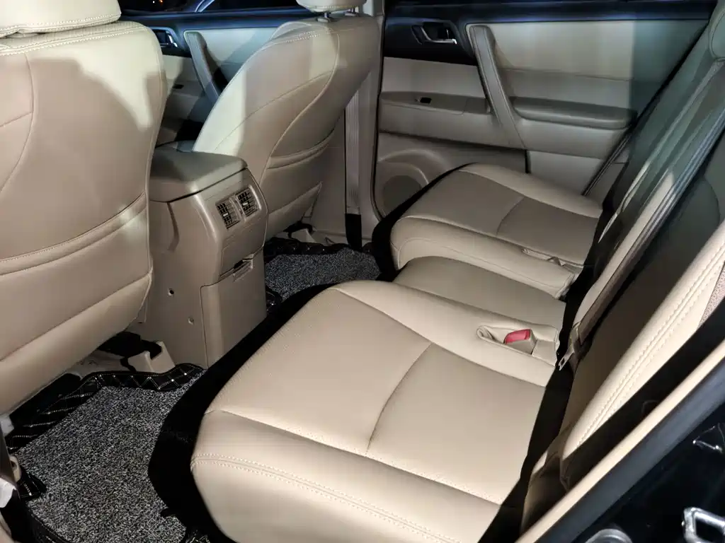 Toyota Highlander — миниатюра 3