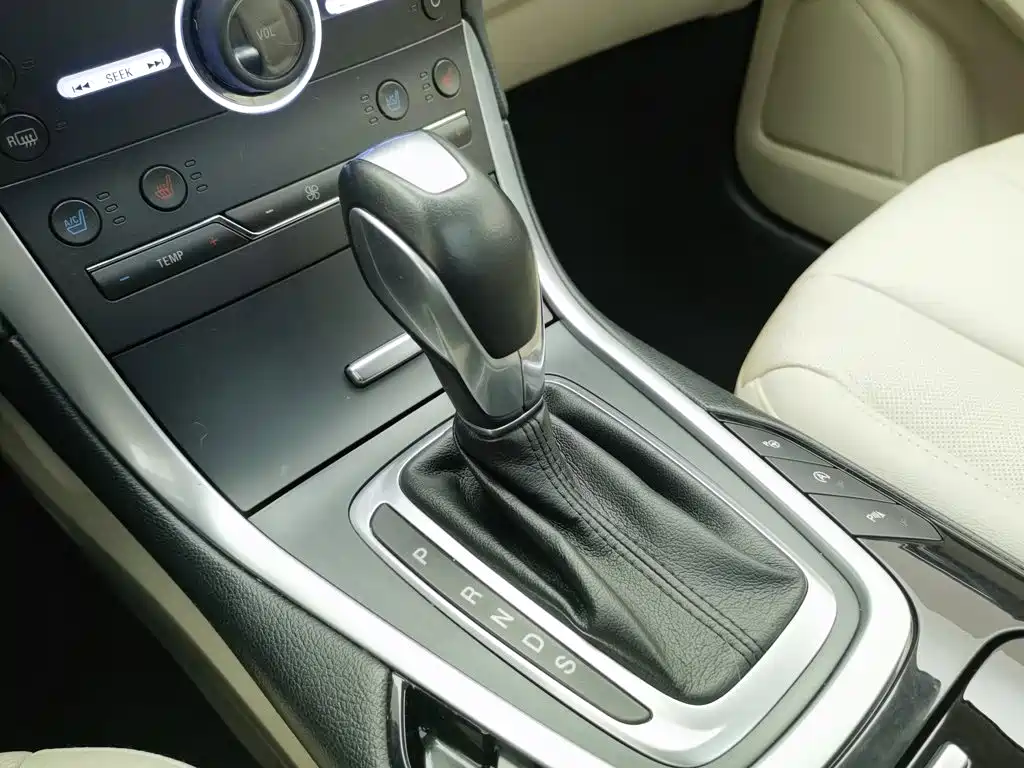 Ford Edge — миниатюра 13