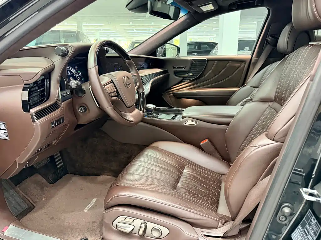 Lexus LS — миниатюра 4