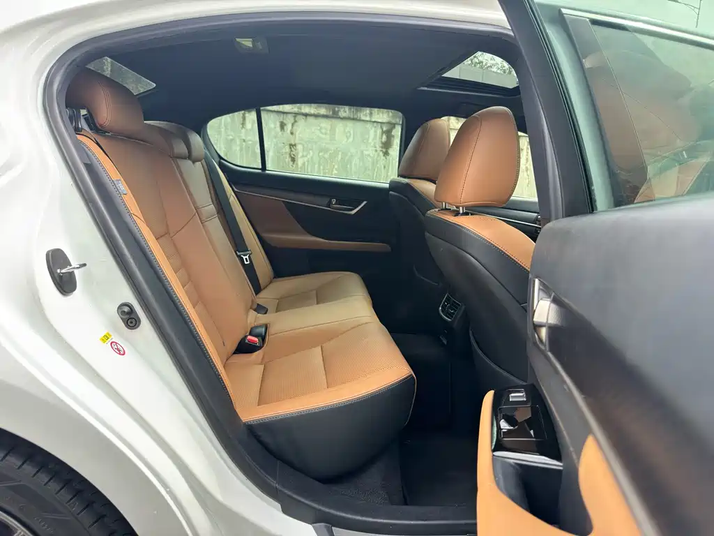 Lexus GS — миниатюра 12