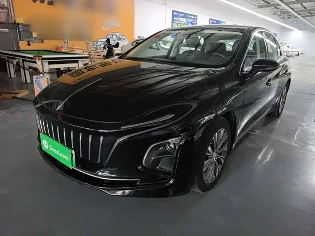 2022 Hongqi E-QM5