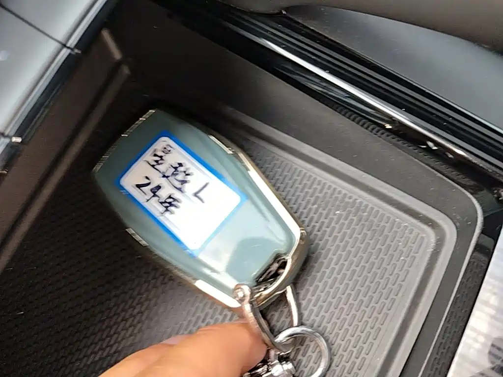 Geely Xingyue L — миниатюра 9