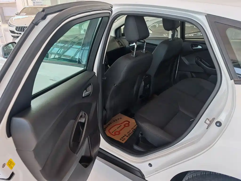 Ford Focus — миниатюра 8