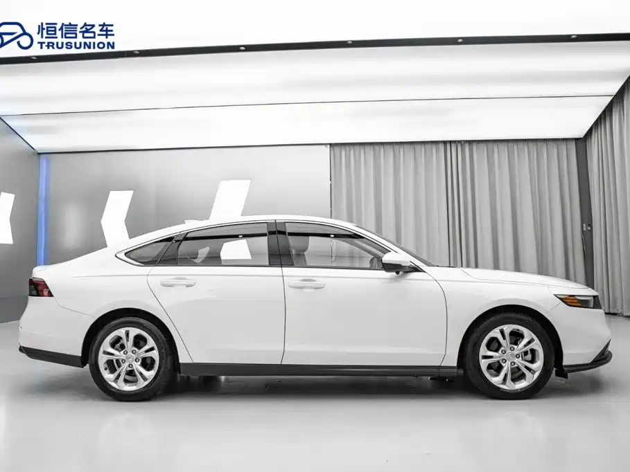 Honda Accord — миниатюра 8