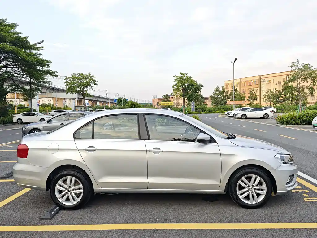 Volkswagen Jetta — миниатюра 22