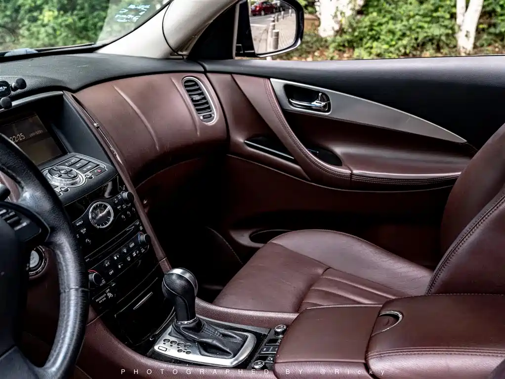 Infiniti QX50 2013 2.5L