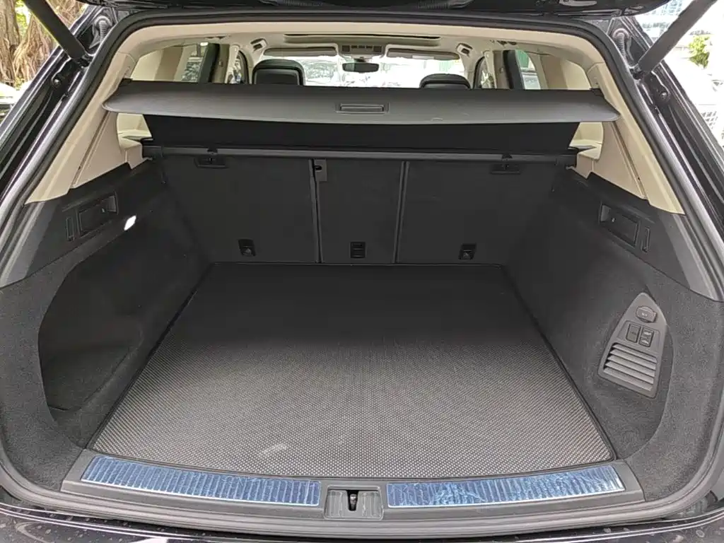 Volkswagen Touareg — миниатюра 19