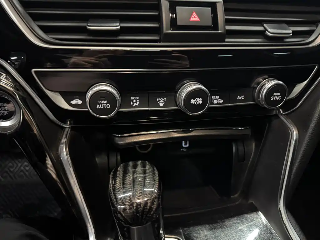 Honda Accord — миниатюра 12