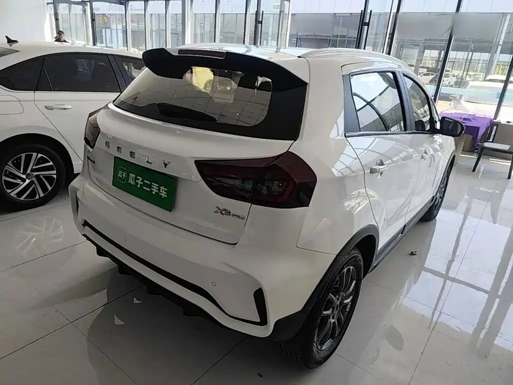 Geely Vision X3 — миниатюра 7