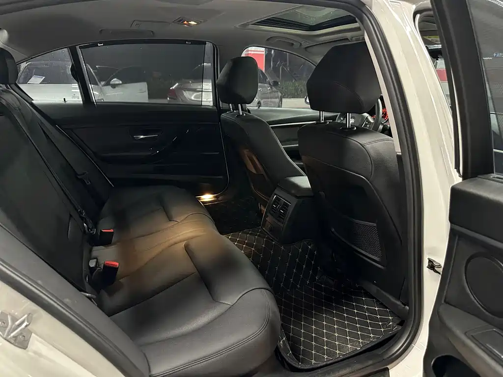 BMW 3 Series — миниатюра 17