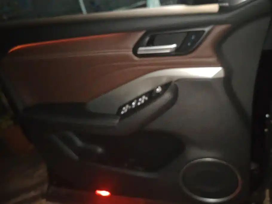 Wey Wey VV6 — миниатюра 7