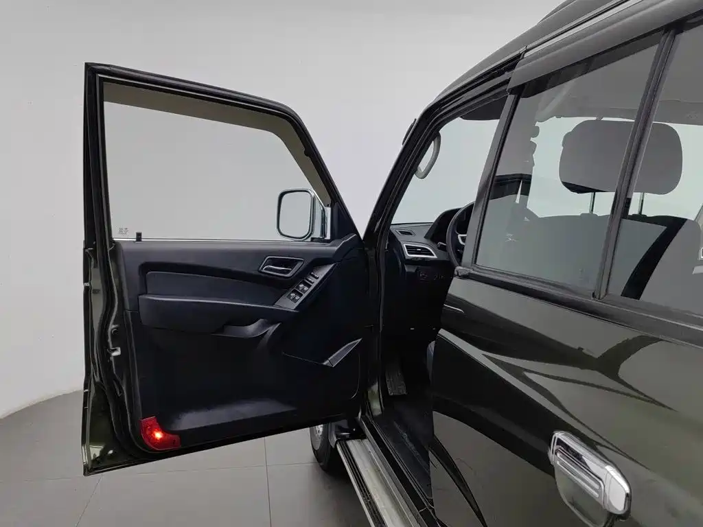 Leopaard Leopaard Q6 — миниатюра 8