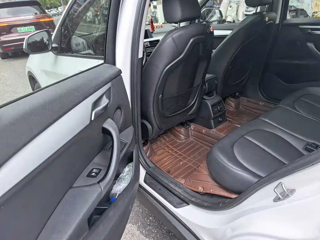 BMW X1 — миниатюра 9