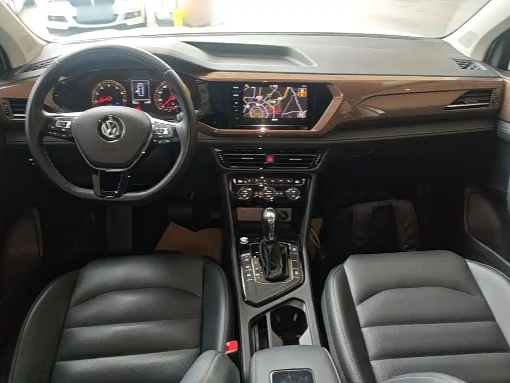 Volkswagen Tharu — миниатюра 10