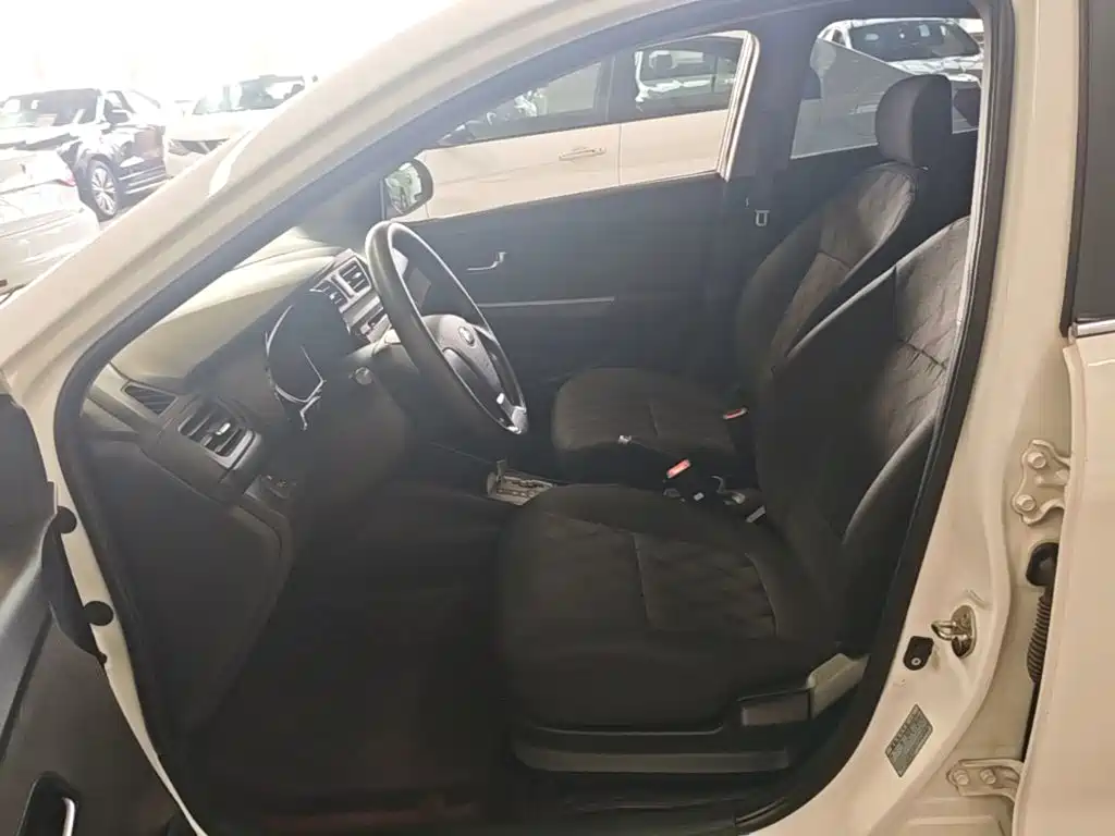 Kia K2 — миниатюра 15