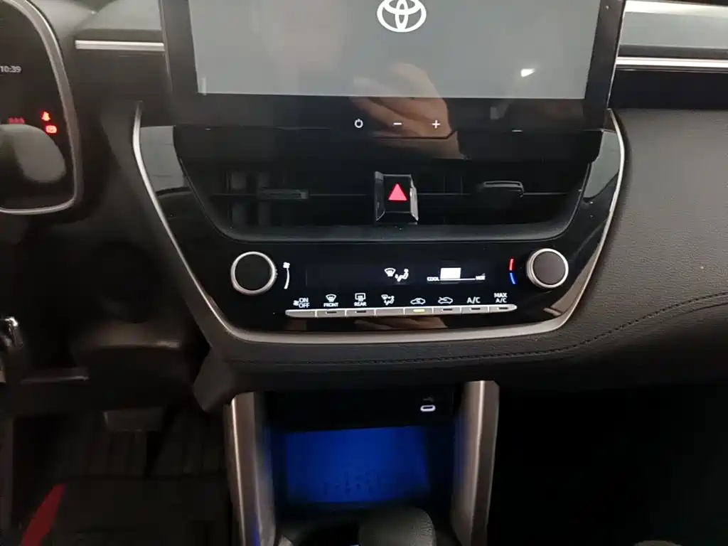 Toyota Frontlander — миниатюра 13