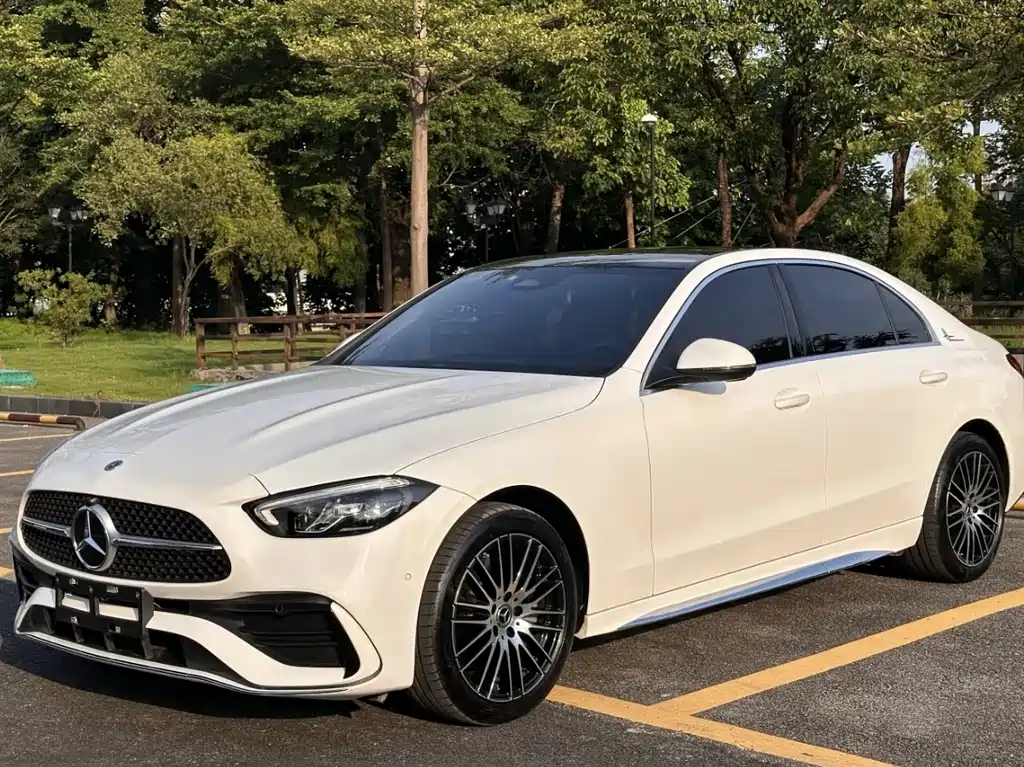 Mercedes-Benz C-Class — миниатюра 13