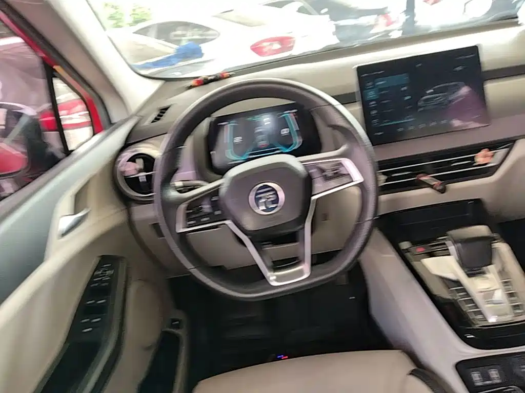 BYD Yuan Pro — миниатюра 11