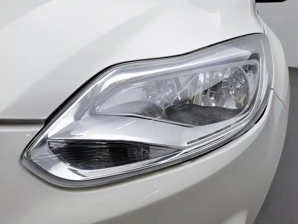 Ford Focus — миниатюра 7