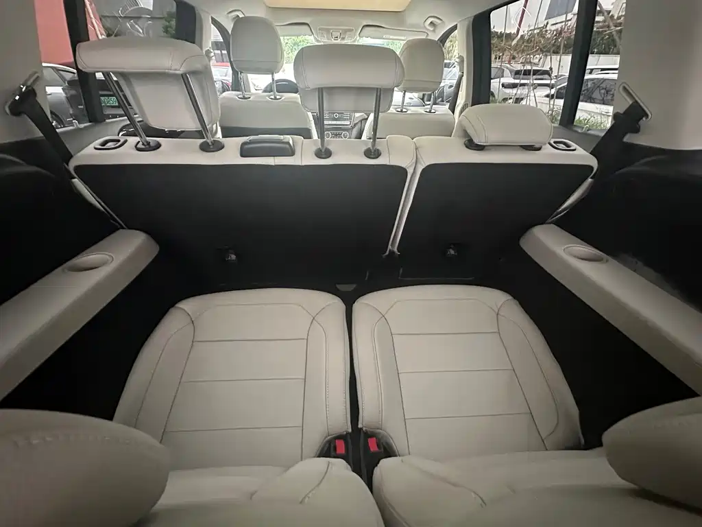 Mercedes-Benz GLS — миниатюра 11