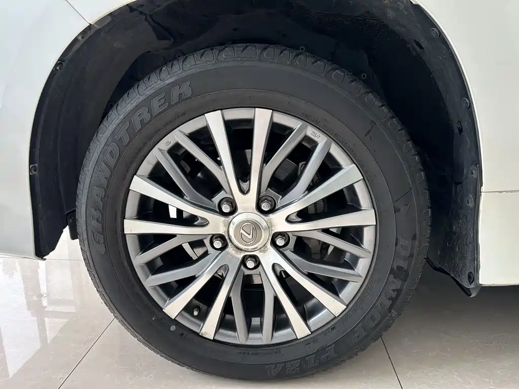 Lexus LX — миниатюра 34