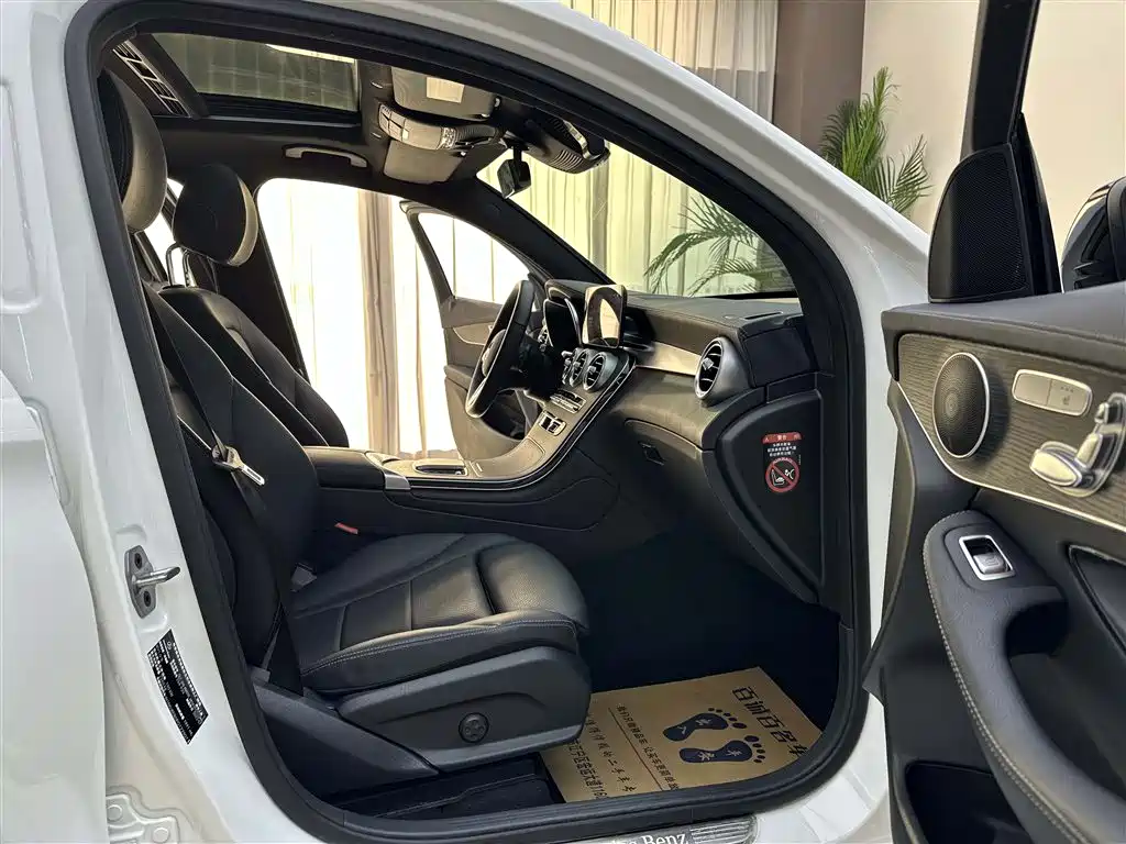 MERCEDES-BENZ GLC COUPE