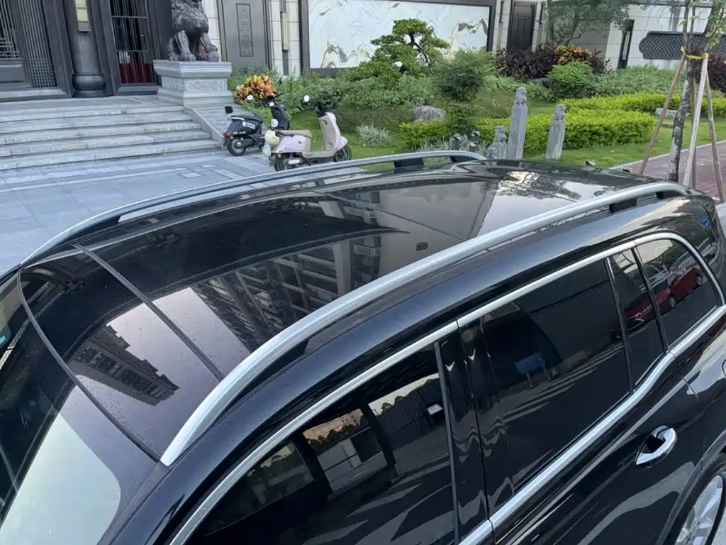 Mercedes-Benz GLB — миниатюра 17