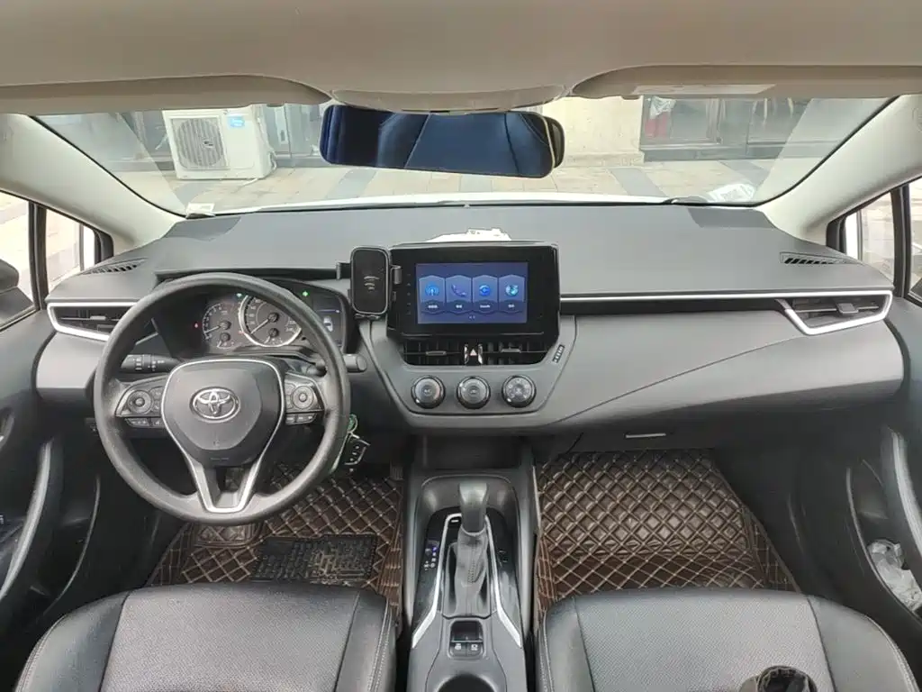 Toyota Corolla — миниатюра 10