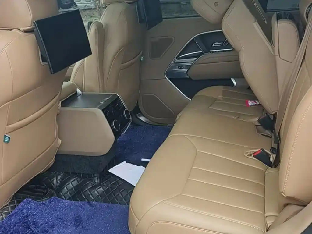 Land Rover Range Rover — миниатюра 5