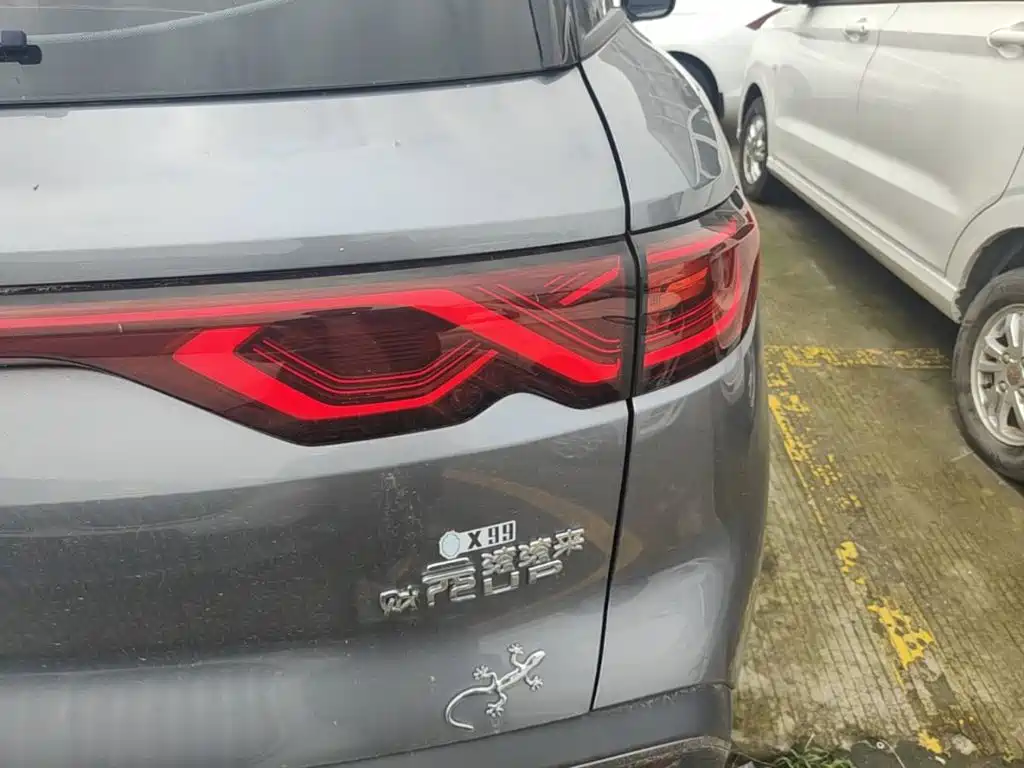 BYD Yuan UP — миниатюра 8