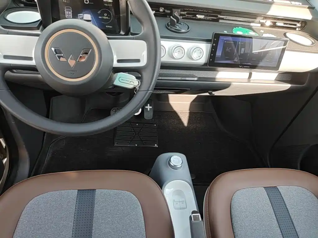 Wuling MINIEV — миниатюра 14