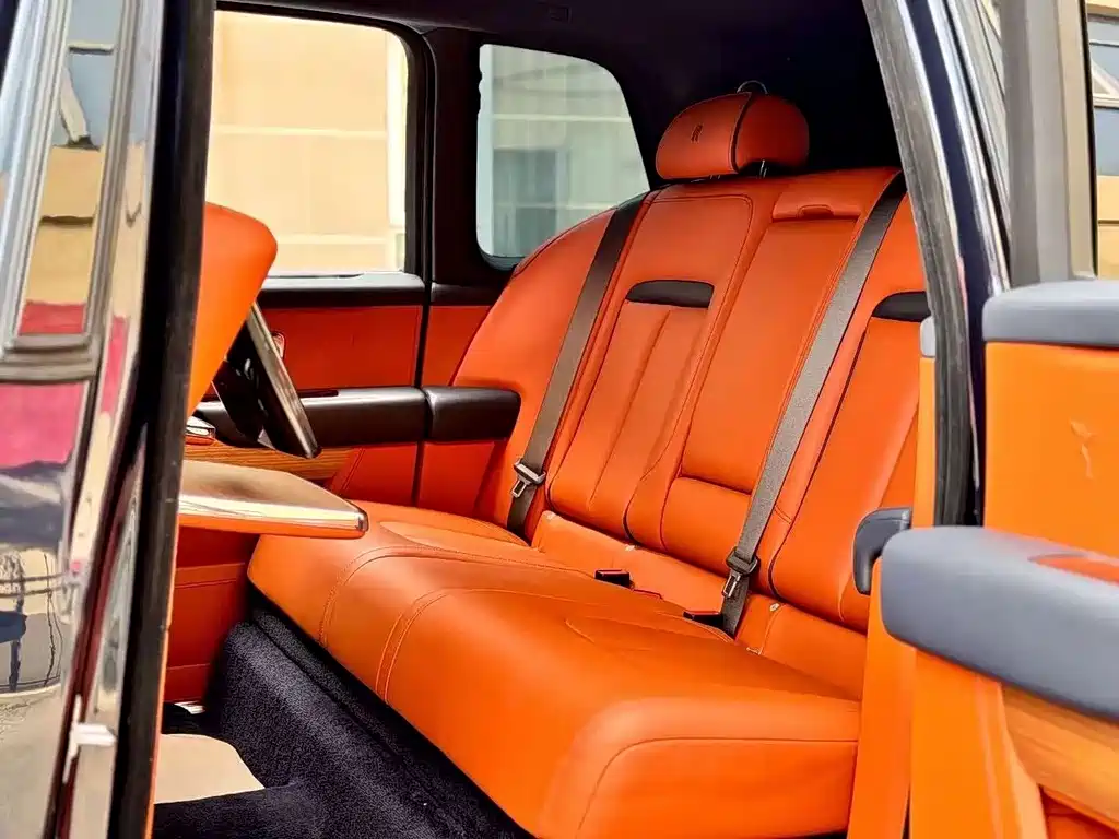 Rolls-Royce Cullinan — миниатюра 2