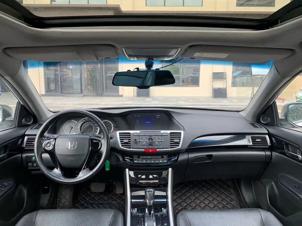 Honda Accord — миниатюра 31