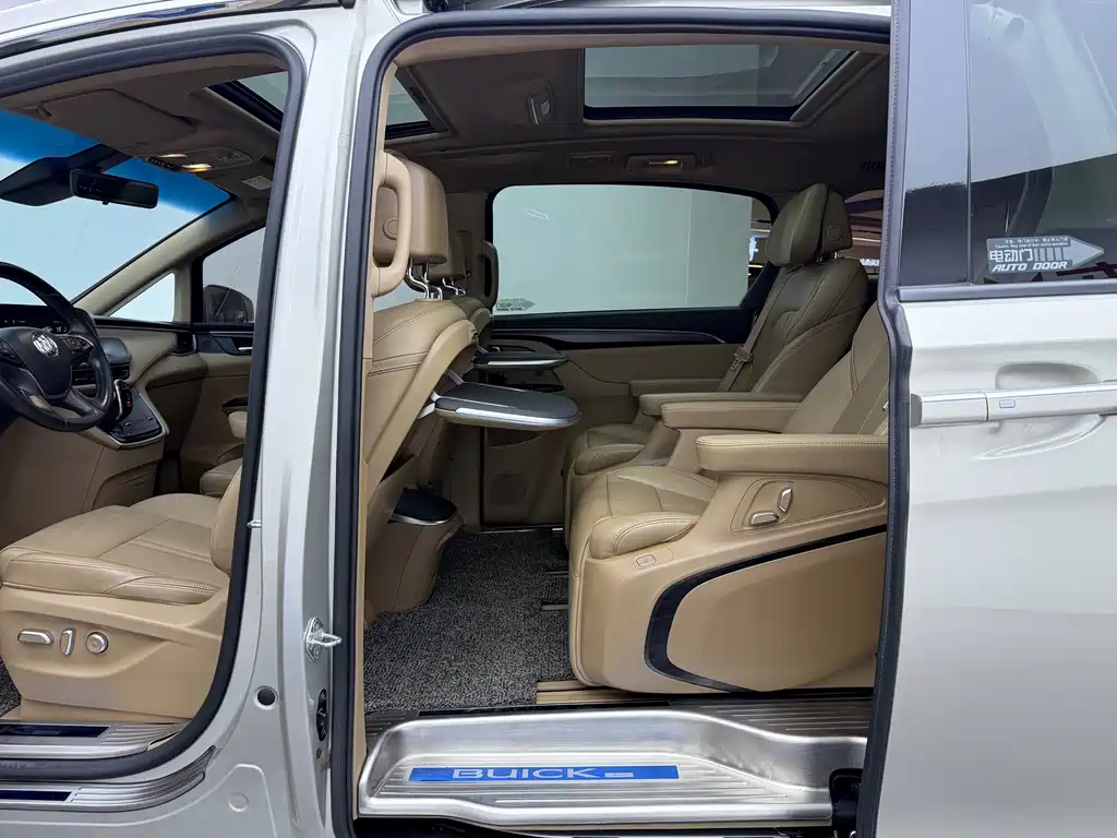 Buick GL8 — миниатюра 6