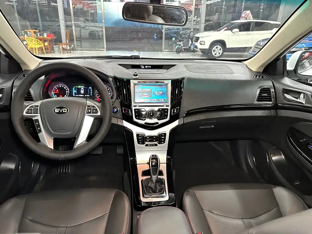 BYD e5 — миниатюра 9