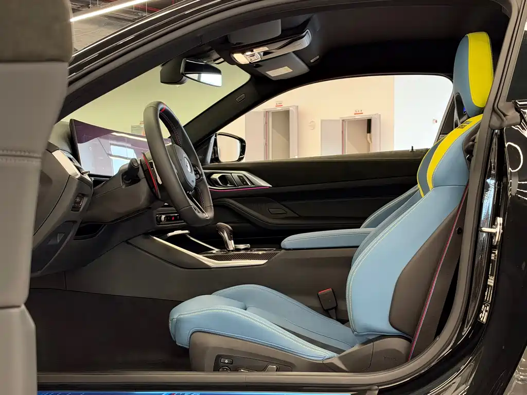 BMW M4 — миниатюра 8