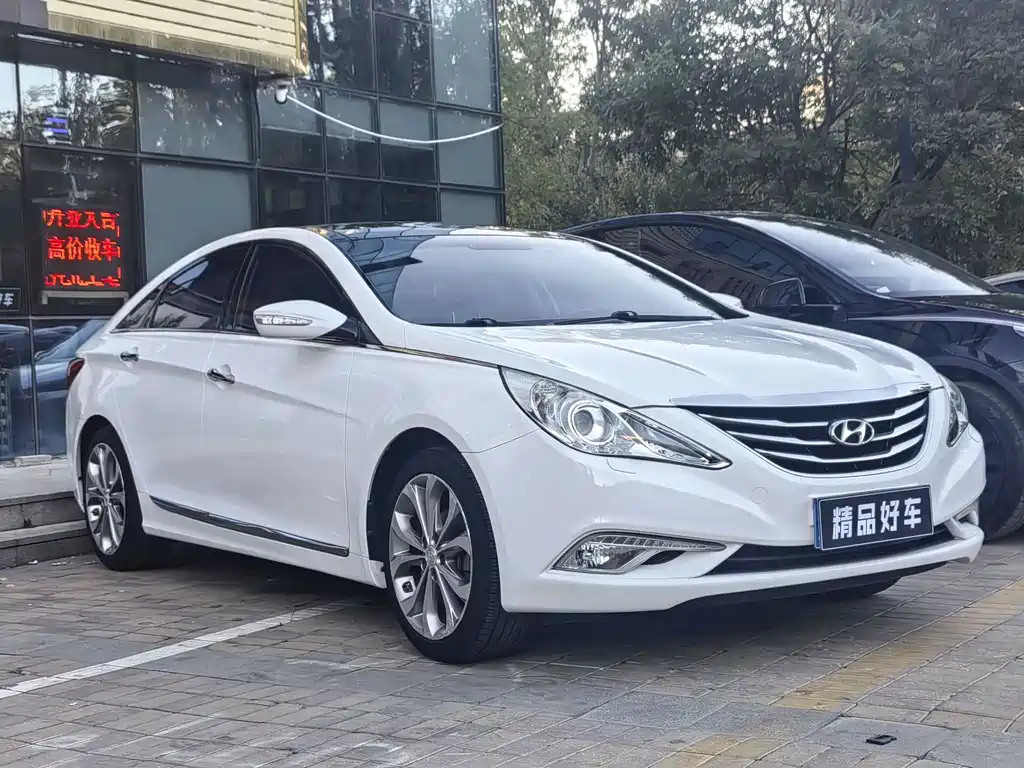 Hyundai Sonata — миниатюра 3