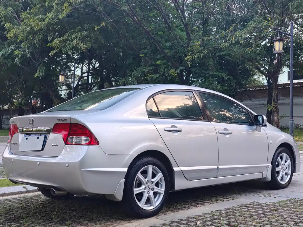 Honda Civic — миниатюра 13