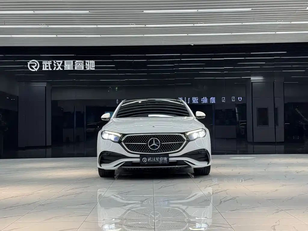 Mercedes-Benz E-Class — миниатюра 3