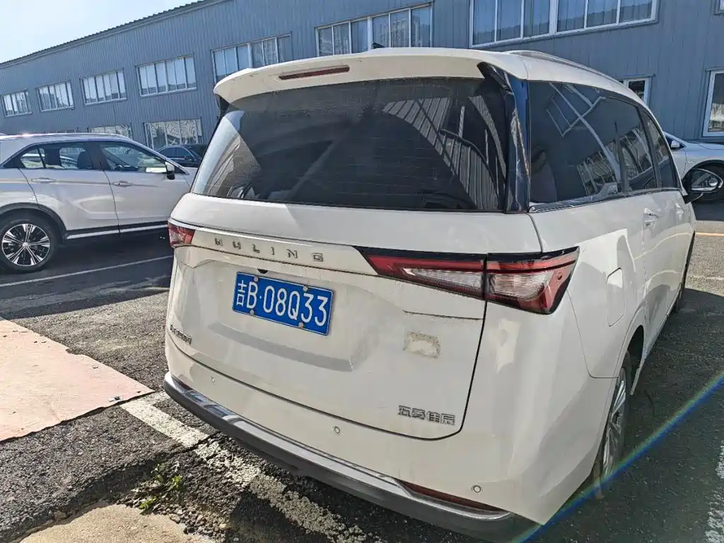 Wuling Jiachen — миниатюра 12
