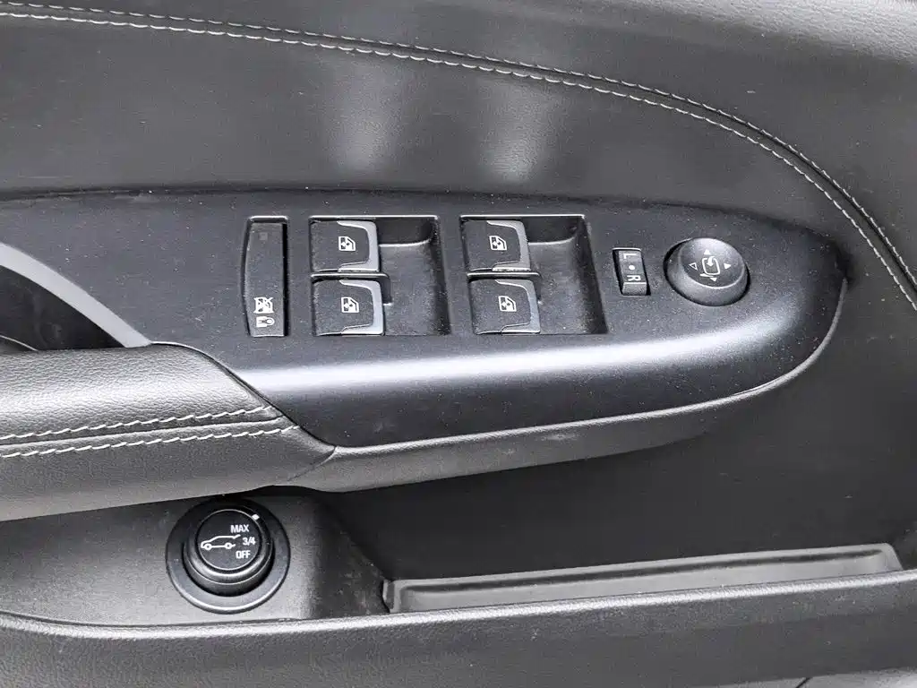 Cadillac SRX — миниатюра 9
