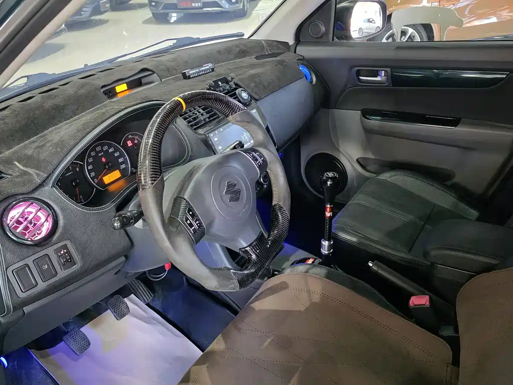 Suzuki Swift — миниатюра 7