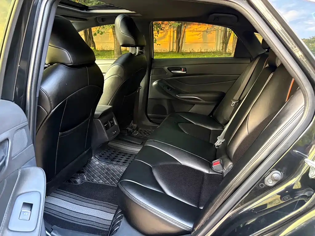 Toyota Avalon — миниатюра 7
