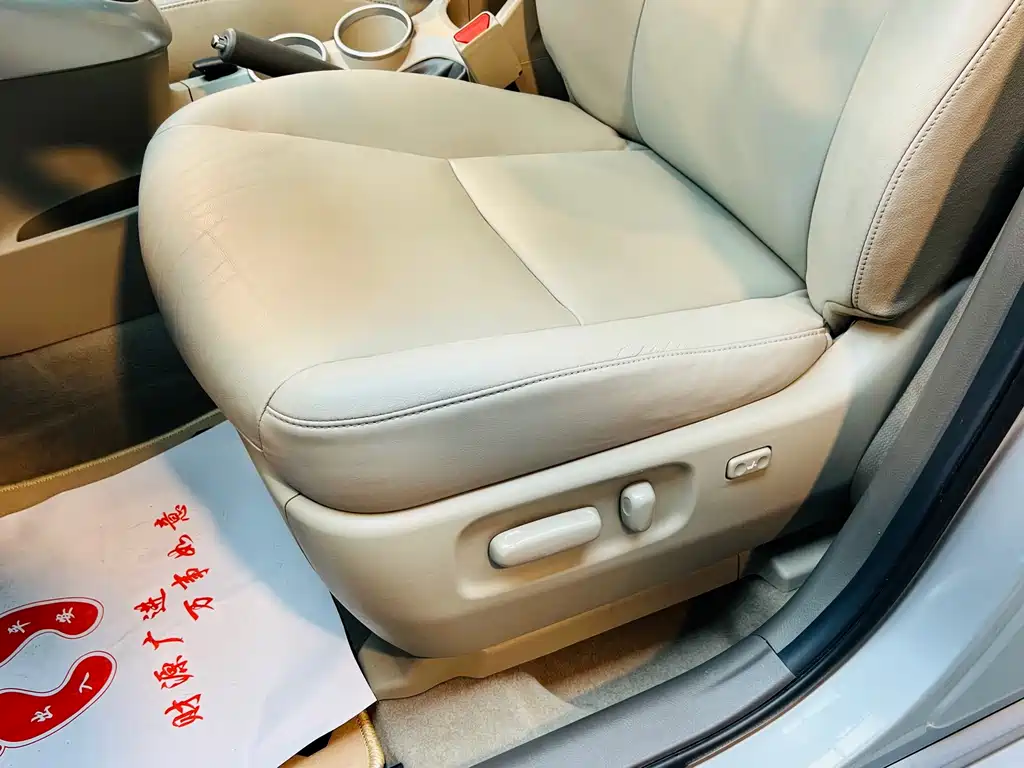 Toyota Verso — миниатюра 13
